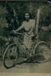 CHICA CON BICICLETA 1938